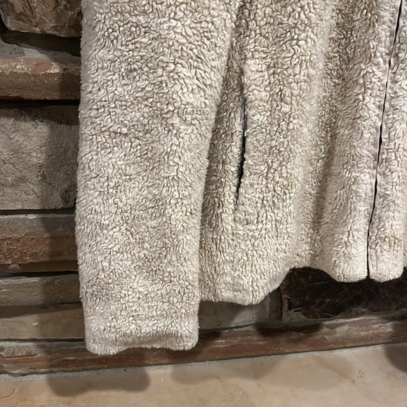 Pendleton Sherpa Teddy Flannel Trim Jacket - Picture 4 of 7